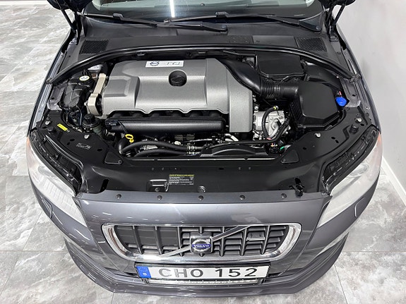 Volvo V70 13 of 30