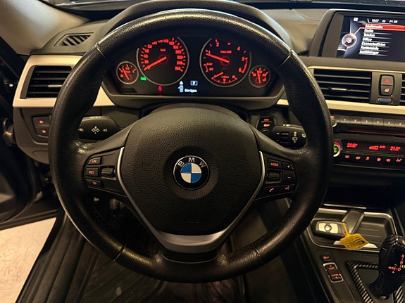 BMW 320d 25 of 30