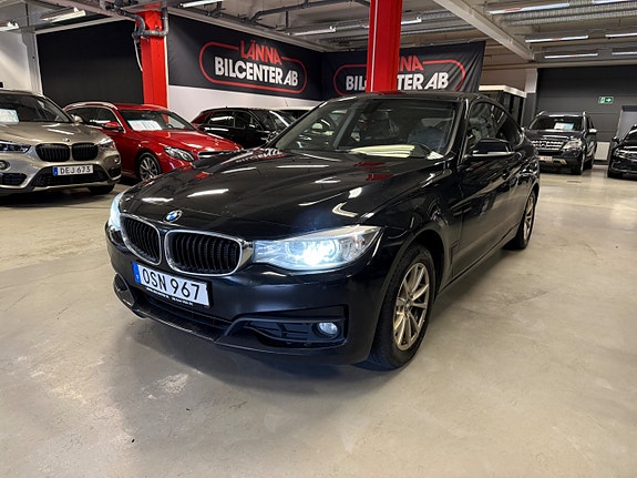 BMW 320d 2 of 12
