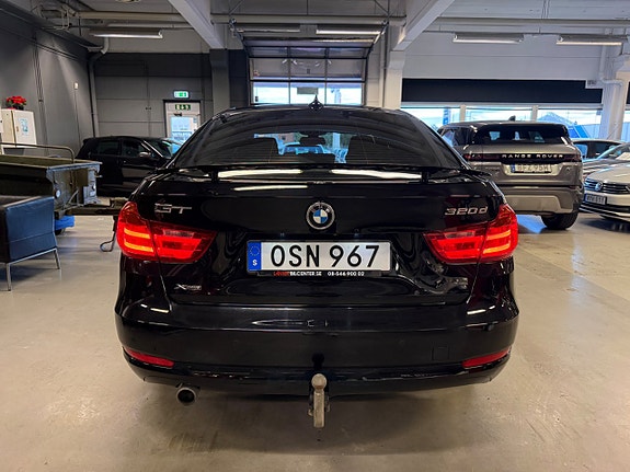 BMW 320d 9 of 30