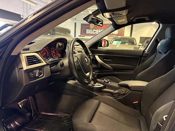 BMW 320d 14 of 30
