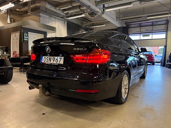 BMW 320d 10 of 30