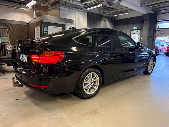 BMW 320d 5 of 30