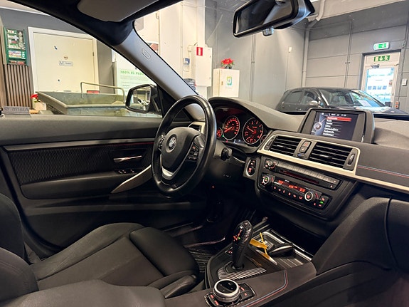 BMW 320d 23 of 30