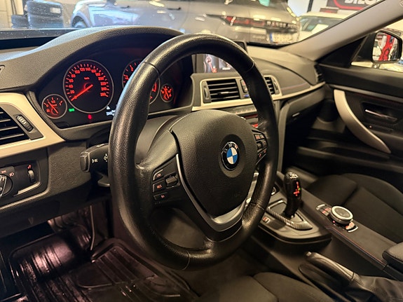 BMW 320d 15 of 30