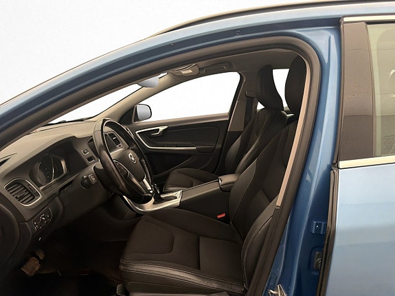Volvo V60 11 of 30