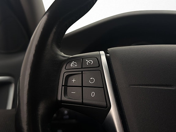 Volvo V60 13 of 30