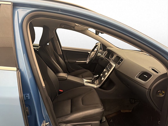 Volvo V60 23 of 30