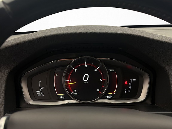 Volvo V60 14 of 30