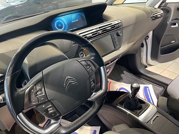 Citroen C4 Picasso 9 of 12