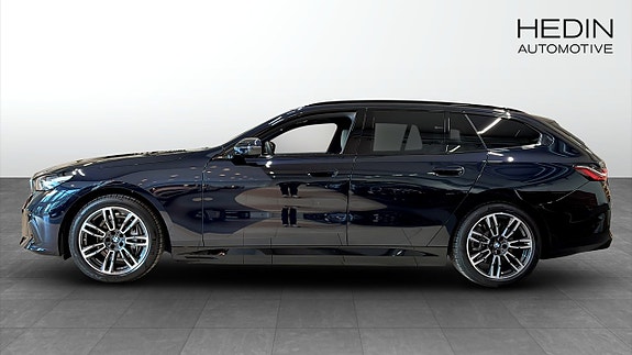 BMW i5 6 of 9