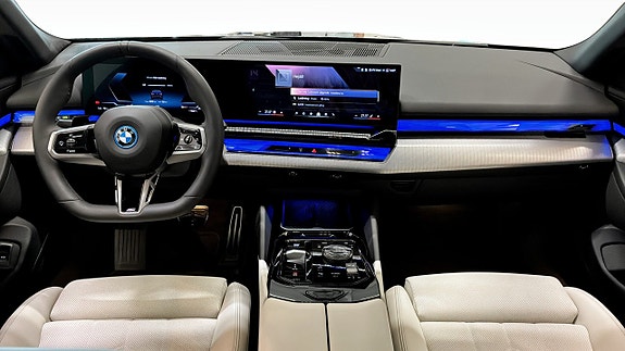 BMW i5 4 of 9