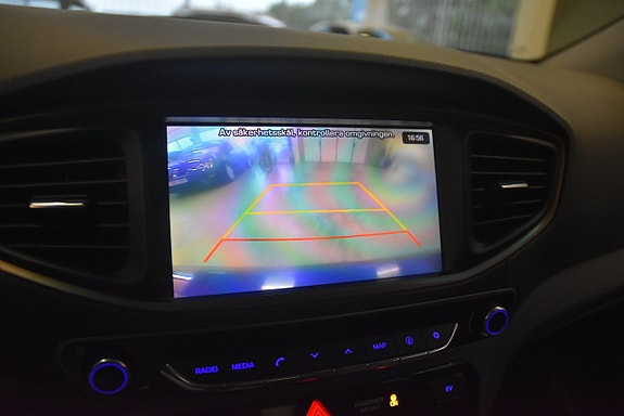 Hyundai IONIQ 12 of 16