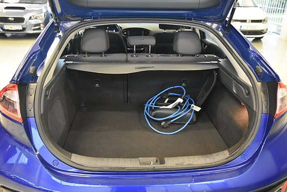 Hyundai IONIQ 16 of 16