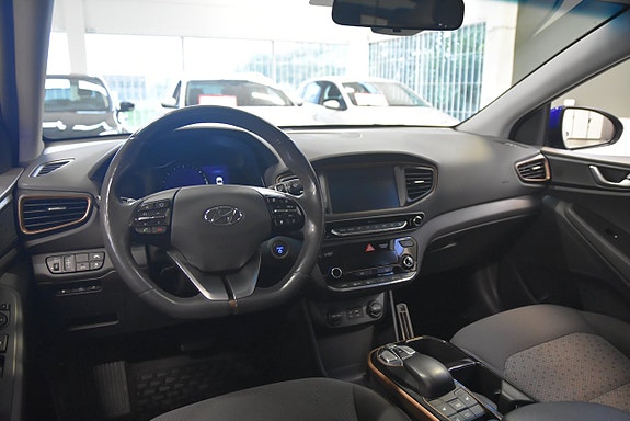 Hyundai IONIQ 8 of 16