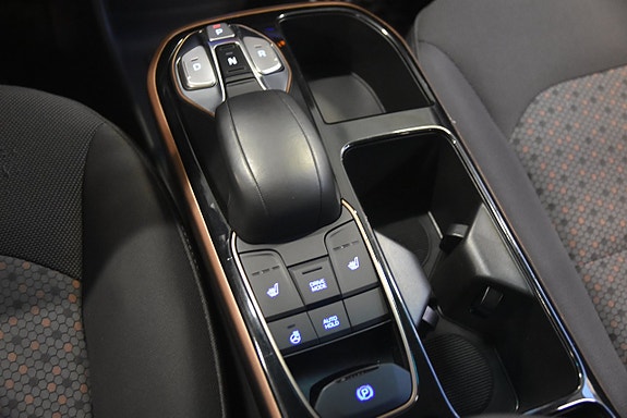 Hyundai IONIQ 14 of 16