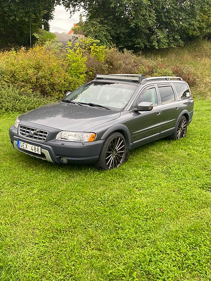 Volvo XC70 4 of 9