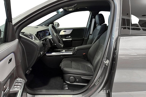 Mercedes-Benz GLA250 e 8 of 12