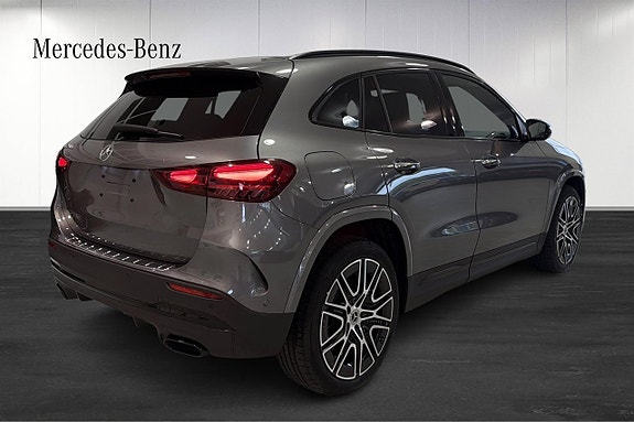 Mercedes-Benz GLA250 e 4 of 12