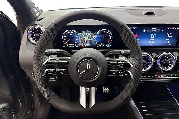 Mercedes-Benz GLA250 e 7 of 12
