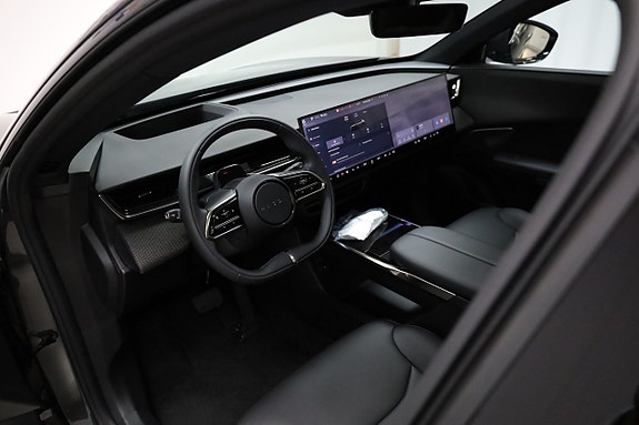 Mazda CX-6e 13 of 28