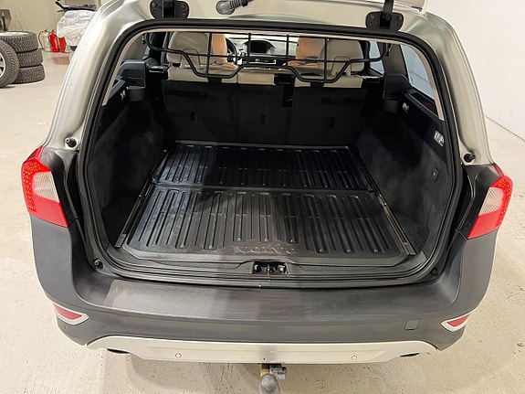 Volvo XC70 11 of 19