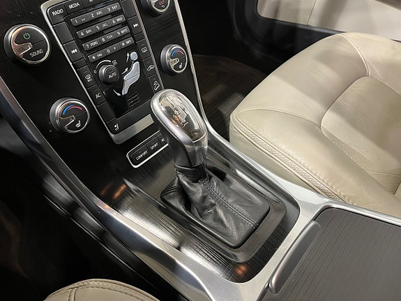 Volvo XC70 16 of 19