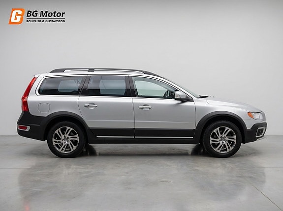 Volvo XC70 3 of 19