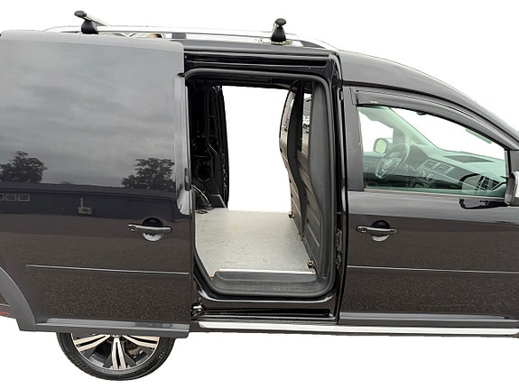 Volkswagen Caddy Alltrack 6 of 14