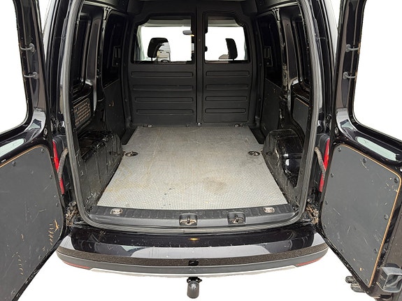 Volkswagen Caddy Alltrack 9 of 14