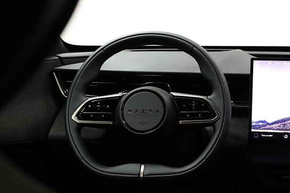Mazda CX-6e 13 of 30