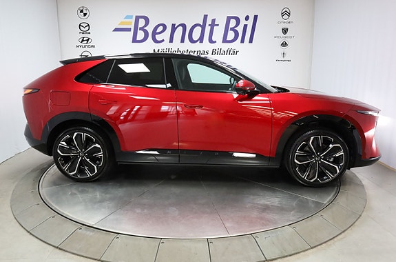 Mazda CX-6e 11 of 30