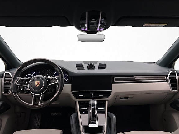 Porsche Cayenne 14 of 30