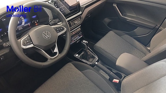 Volkswagen T-Cross 10 of 25