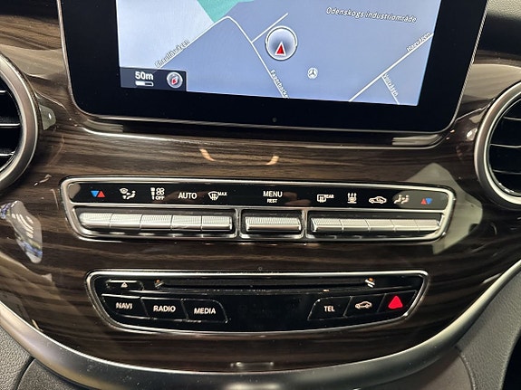 Mercedes-Benz V250 d 13 of 16