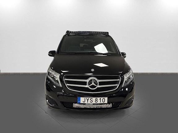 Mercedes-Benz V250 d 3 of 16