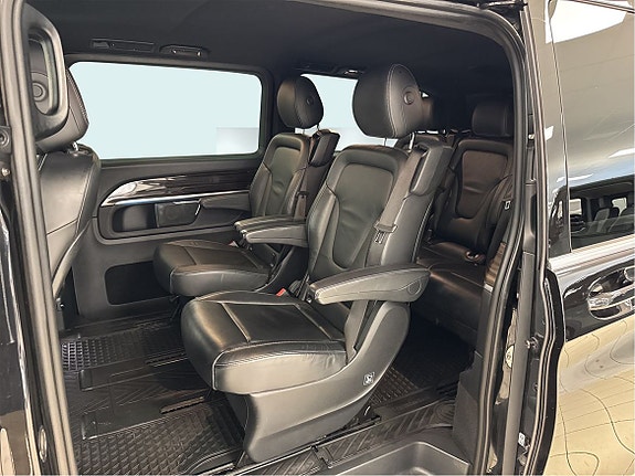 Mercedes-Benz V250 d 9 of 16
