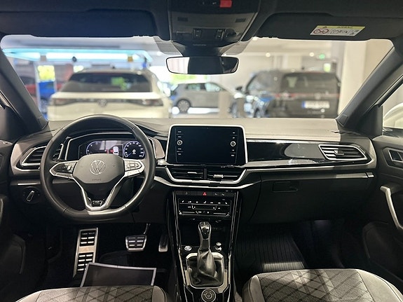 Volkswagen T-Roc 11 of 20