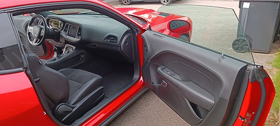Dodge Challenger 6 of 6