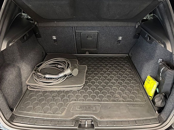 Volvo XC40 24 of 28