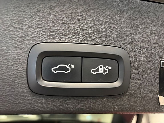 Volvo XC40 25 of 28