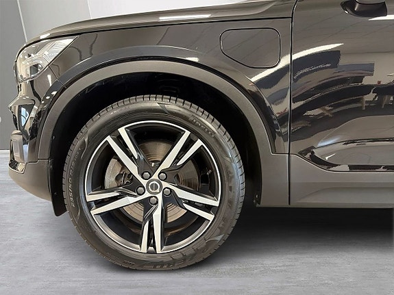 Volvo XC40 8 of 28