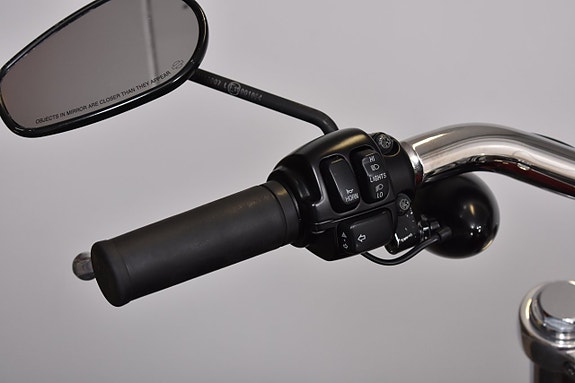 Harley-Davidson Wide Glide Vance & Hines Slip-on / Sissybar / Läderväska 16 of 18