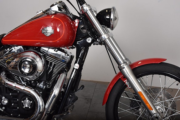 Harley-Davidson Wide Glide Vance & Hines Slip-on / Sissybar / Läderväska 14 of 18