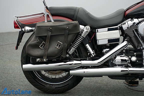 Harley-Davidson Wide Glide *Nyservad, Sissybar, Sidoväskor 10 of 26
