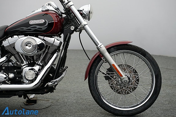 Harley-Davidson Wide Glide *Nyservad, Sissybar, Sidoväskor 12 of 26