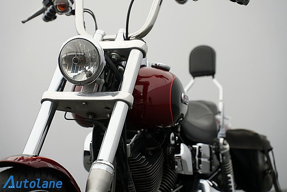 Harley-Davidson Wide Glide *Nyservad, Sissybar, Sidoväskor 23 of 26