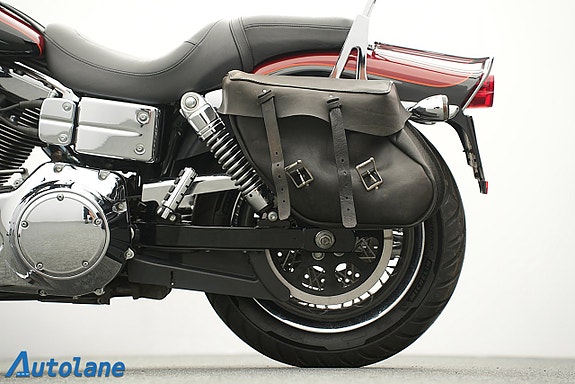 Harley-Davidson Wide Glide *Nyservad, Sissybar, Sidoväskor 15 of 26