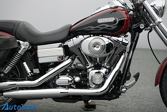 Harley-Davidson Wide Glide *Nyservad, Sissybar, Sidoväskor 11 of 26