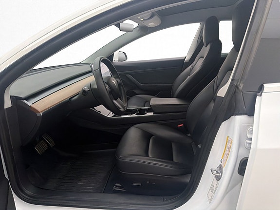 Tesla Model 3 12 of 30